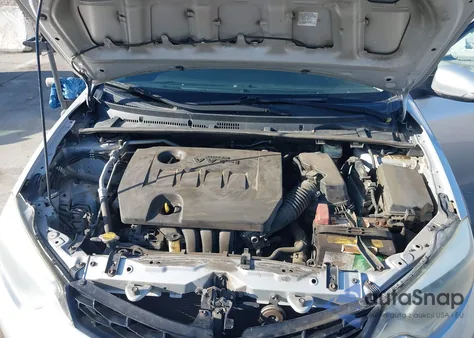 2015 Toyota Corolla S Plus z USA, uszkodzony, nr VIN 5YFBURHE1FP232753